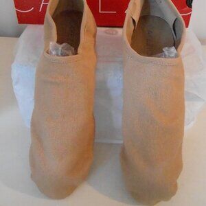 Capezio Tan Slip On Stretch Canvas Dance Shoe w/Suede Sole Size-13M PowerPoint
